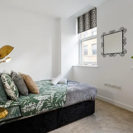 City-centric Living Cozy 1-bedroom * Bradford (West Yorkshire)
