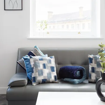 City-centric Living Cozy 1-bedroom Apartment